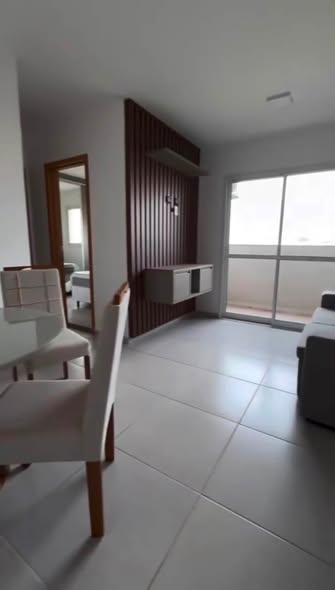 Image accompanying room listing