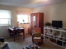 Image accompanying room listing