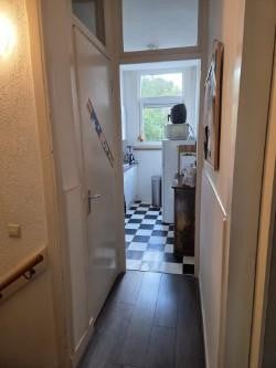 Image accompanying room listing