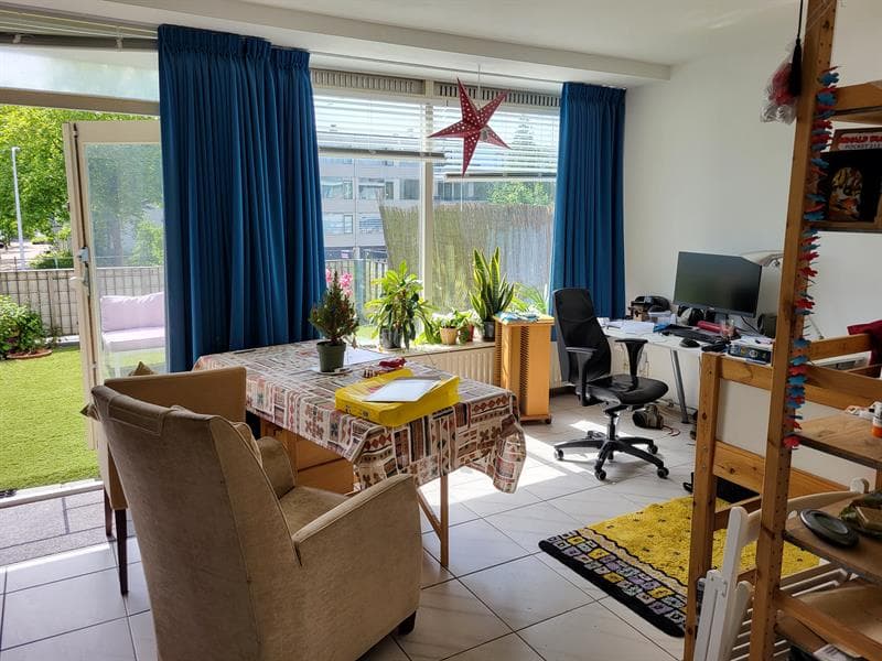 Image accompanying room listing