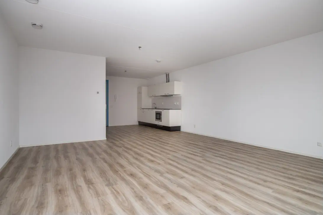 Image accompanying room listing