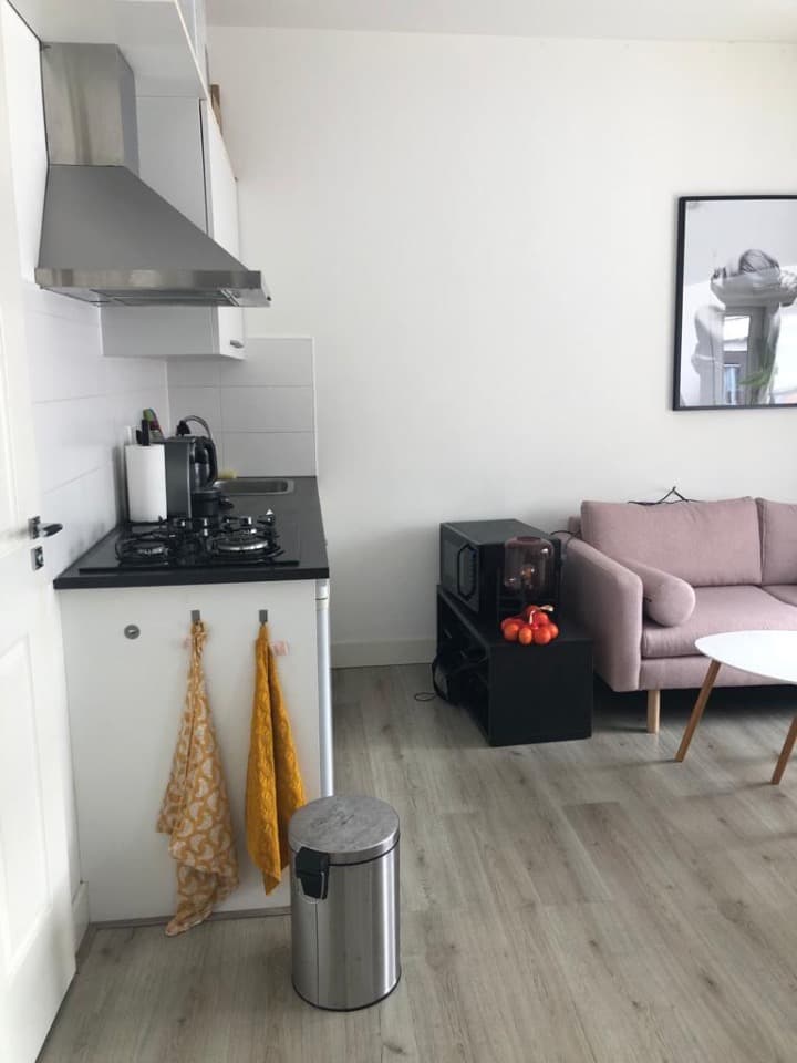Image accompanying room listing