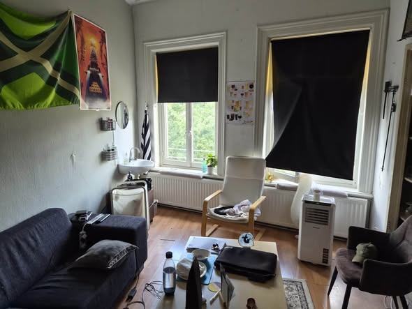 Image accompanying room listing