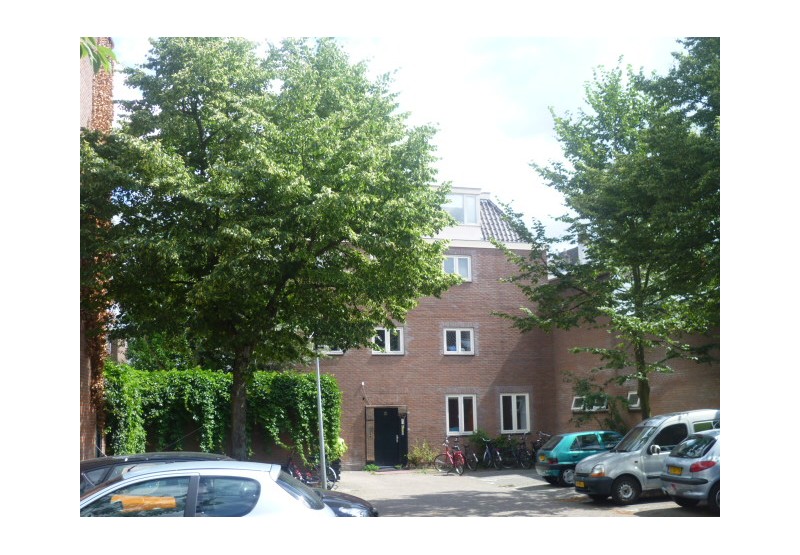 Image accompanying room listing