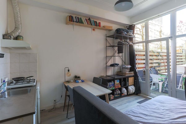 Image accompanying room listing