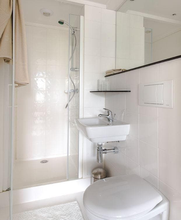 Image accompanying room listing