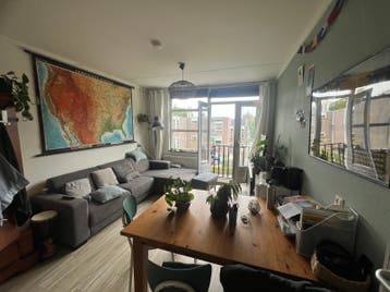 Image accompanying room listing