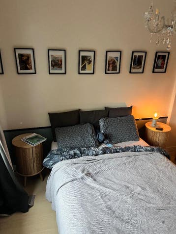 Image accompanying room listing